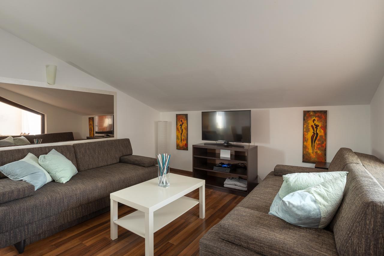 Apartments Michelle Umag Luaran gambar