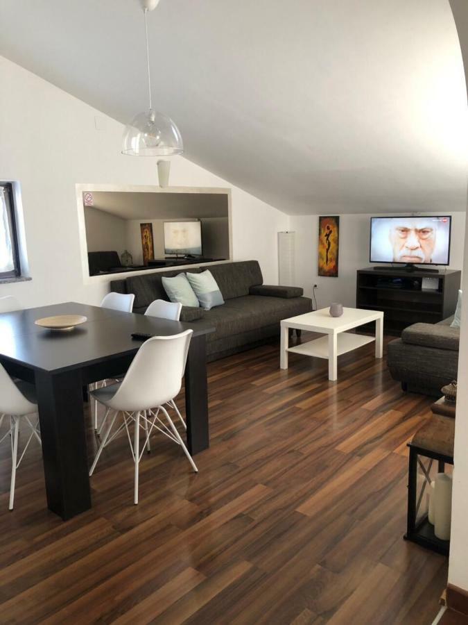 Apartments Michelle Umag Luaran gambar